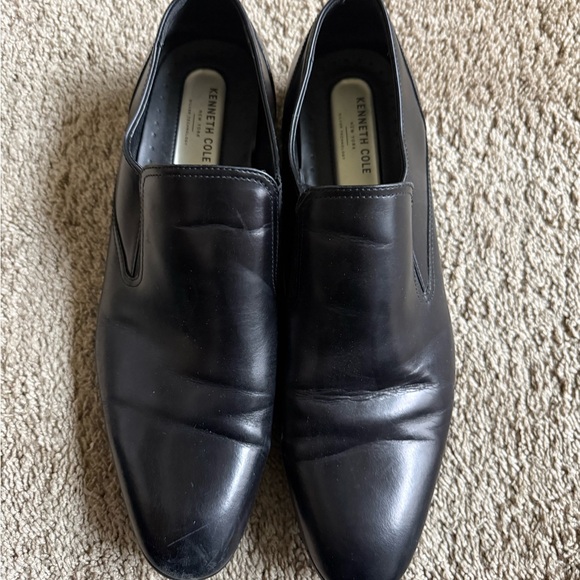 Kenneth Cole Men's Classic Black Slip-On Loafers - Picture 2 of 5